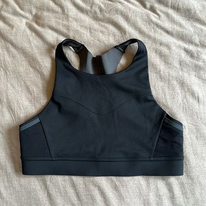 EUC Brooks Drive 3 Pocket Run Bra 34AB BLACK